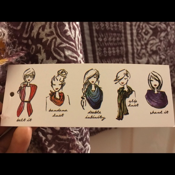 Achieve several looks all with 1 scarf !! - Picture 4 of 4